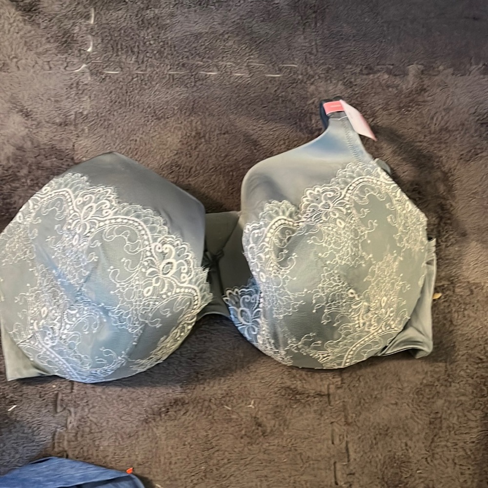 Size 52DD CACIQUE lightly lined full coverage blue and lace bra new with tags